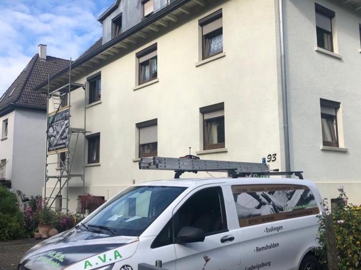 Aufnahme zu Dacharbeiten und Gebäuden